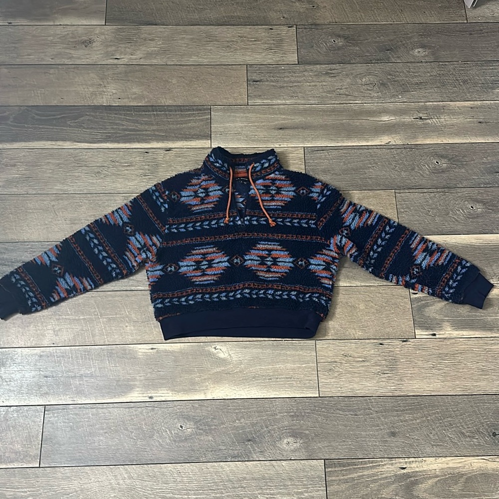 Pacsun L.A Hearts cropped sweater with Sherpa material feel on the outside